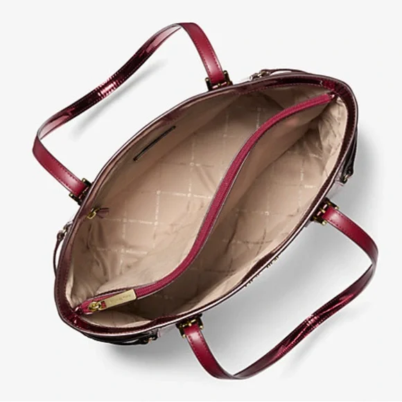 MICHAEL KORS Voyager Lg Metallic Logo Debossed EW Shoulder Tote Bag
Cherry
NWT - Picture 2 of 16